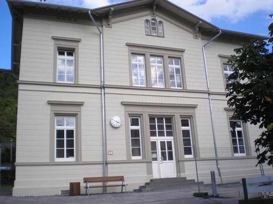 Multifunktionsraum im Bahnhofsgebäude Multifunktionsraum im Bahnhofsgebäude