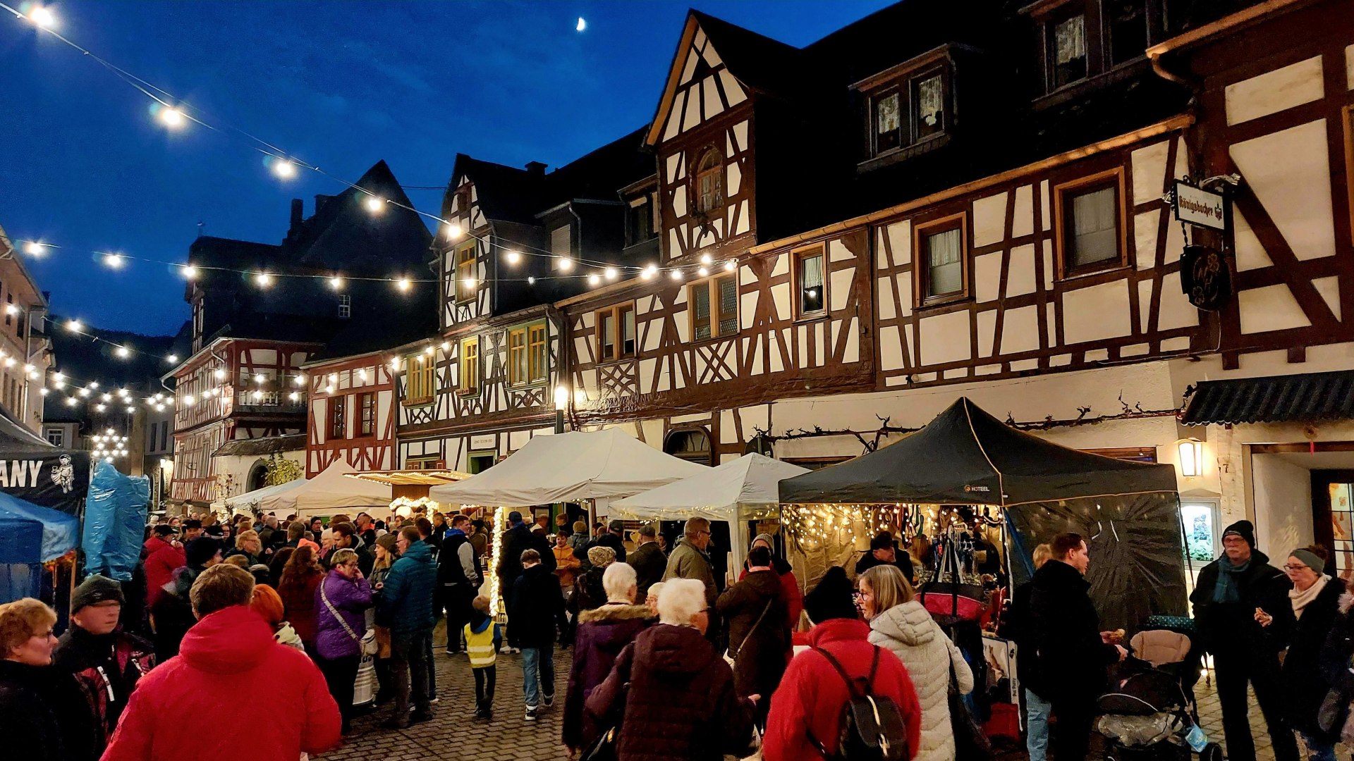 Weinachtsmarkt Braubach | &copy; Markus Fischer